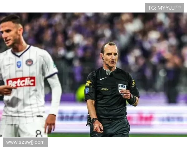 法甲比赛质量提升举措:裁判执法、VAR技术与场地标准升级 法甲比赛质量提升举措:裁判执法、VAR技术与场地标准升级